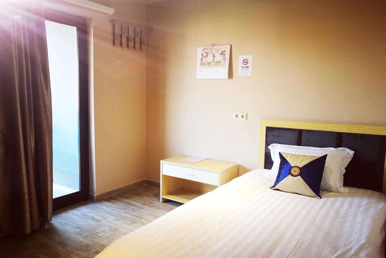 Top Boutique Hotel（首席精品酒店） Tbilisi Zewnętrze zdjęcie